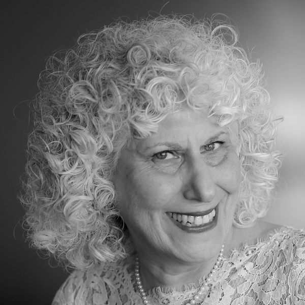 Headshot of 2025 AIGA Medalist Elizabeth Resnick